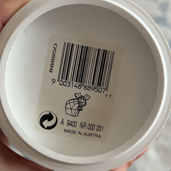 Retired Swarovski Crystal Cow Figurine - Picture 4 of 4